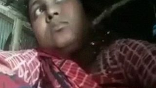 Istri Rumah Tangga Bangladesh Yang Kesepian, Memuaskan Diri Dengan Mainan Seks