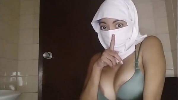Istri Muslim Arab Mesum Masturbasi Basah Diam-diam Saat Suami Pergi