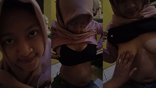 Bokep Indo Hijab Ngepas Di Kost, Pacar Digrepe-grepe Sampe Basah