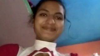 Montok Memek Mulus Ditunggangi Kontol Dalam Adegan Panas