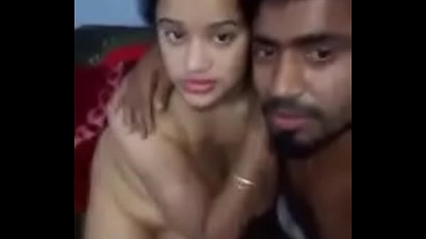Cewek India, Pasrah Digebukin Di Atas Ranjang, Nungguin Lidah Lo Menjilati Peluh Keringatnya.