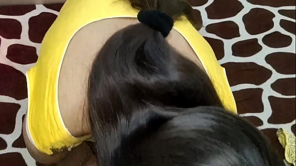 Gairah Terlarang: Adik Tiri India Menggoda Kakak Tiri Dengan Rayuan Mesum Dan Bisikan Kotor!