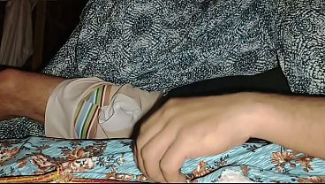 Malam Ini, Ibu Tiri Meri Kasih Sensasi Gila, Jari Kotor Masuk Ke Dalam Sampai Air Mancur Deras.