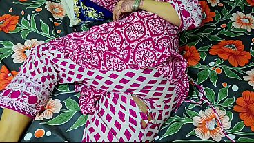 Ibu Tiri Celananya Sobek, Anak Tiri Langsung Ngegas Di Pantat Bulatnya.