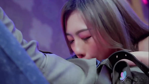Lin Siyu Si Gadis Panas Tiongkok Sedang Menghisap Kontol Dan Ditusuk Dengan Kasar.