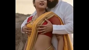 Desi Bhabhi Saree, Nyepong Tetek Sambil Mainin Cewek