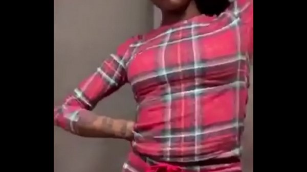 Tante Asian Doll Goyangin Pantat Montoknya Di Instagram Live Pas Lagu Barunya, Sambil Bibirnya Main Nakal Bikin Ngilu.