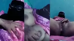 Ibu Guru Ngaji Lagi Sange, Colmek Sampe Basah.
