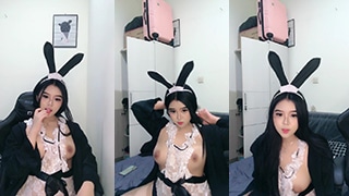 Live Cosplay Kelinci Imut Jadi Pamer Tubuh Seksi Bikin Mupeng