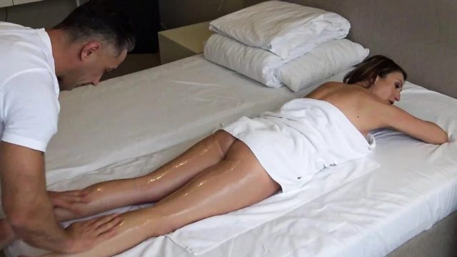 Mugur Porn – Julia North, Si Milf Mateng, Dapet Pijet Panas Sampe Ke Anus Bareng Mugur | Mugur Porn 28 Januari 2023