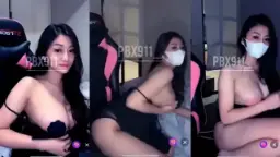 Reva Buka Baju Bagian Depan, Goyangin Tubuh Binal Sambil Ngenyangin.