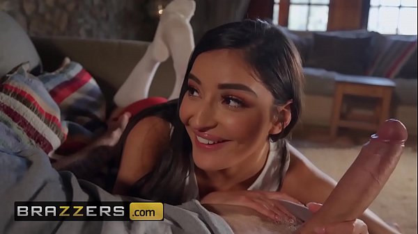 Remaja Ngentot Sama Kontol Gede – Emily Willis & Danny D – Latihan Jadi Pelacur Sempurna – Brazzers