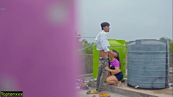 Ngentot Di Atas Atap Bikin Basah, Jangan Masukin Dalem Kontol Lu!