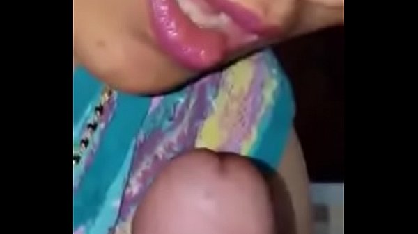 Malam Ini Suami Ngegas, Suara Desahan Desi Blowjob Bikin Makin Panas