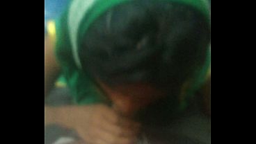 Desi Aunty Pengemis Seks Di Kereta Lokal, Bikin Basah Semua Penumpang