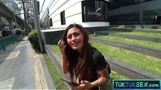 Montok Mungil Ala Thai Milf Amatir, Ngewe Panas Sama Bule Gede