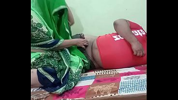 Desi Pasutri India Lagi Ngewe Panas Di Kamar, Crot Dimana-mana