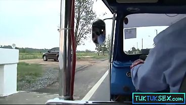 Mama Muda Thailand Nakal Diangkut Dari Pinggir Jalan Buat Jalan-jalan Mesum