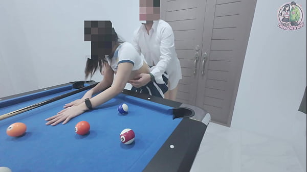 Cewek Thailand Naik Meja Biliar… Terus Digenjot Sampai Meringkuk!