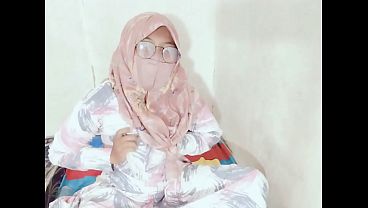 Tante Sange Indonesia Viral Colmek Pake Botol, Crot Sampe Basah.