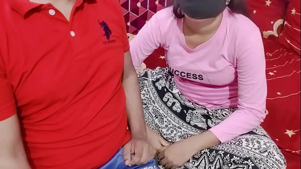Kakak Cewek Digenjot Sama Adik Tiri, Basah Kuyup Mainin Kontol.