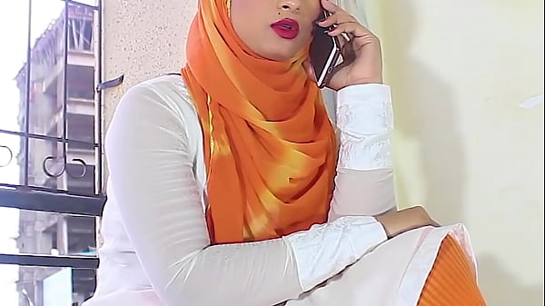 Salma Cewek Muslimah Ngentot Temennya Pake Suara Hindi Mesum