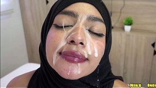 Ngentot Keras Anak Hijab Muda Sampai Muncrat
