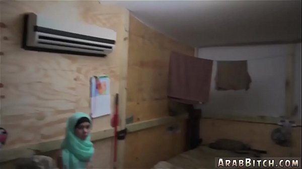 Cobain Kontol Arab Pertama Kali, Operasi Memek Lari!