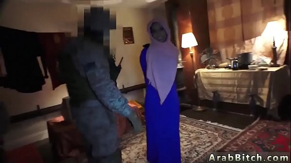Binal Nih, Cewek Lokal Kerja Keras Digarap Arab Sambil Mainin Rambut Kuncir Babi.