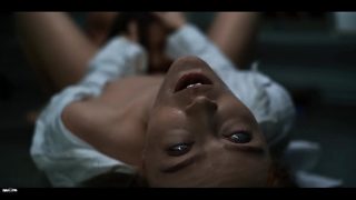 Alien Parasit Pengontrol Pikiran Vs Cewek Seksi Lagi Stengah Bugil
