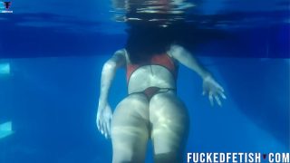 Helen Star Nyebur Kolam Pake Masker Diving Basah Kuyup Siap Dimainin