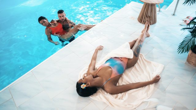 Ngentot Seru Bareng Cewek Italia Basah Kenceng Tiga Sekawan