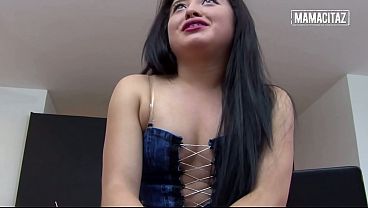 Pantat Montok Cewek Latin Bungkuk Pake Rok Mini… Gak Tahan, Dia Terus Remes-remes.