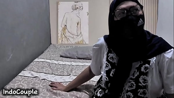 Istri Montok Indonesia Lagi Nikmatin Ngentot Anal Sama Selingkuhan Rahasianya