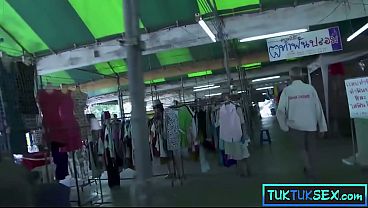 Lidah Ngebor Cewek Thai Mungil Digebuk Dua Bule Gila