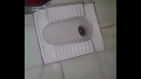 Desi Pasangan Ngewe Di Kamar Mandi, Basah Kuyup Dan Panas