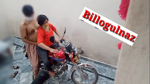 Temen Goyang Di Motor, Hot Xxx Di Entot Sambil Boncengan, Suara Hindi Bikin Makin Panas