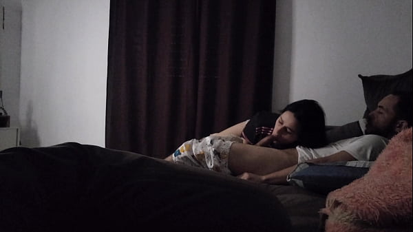 Tia Passo Siapin Sofanya Biar Bisa Berduaan Sama Ponakan, Badan Rapet, Panas-panasan.