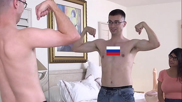 Mia Khalifa – Cewek Arab Nakal Ngajarin Perawan Cara Ngewe Sama Cewek