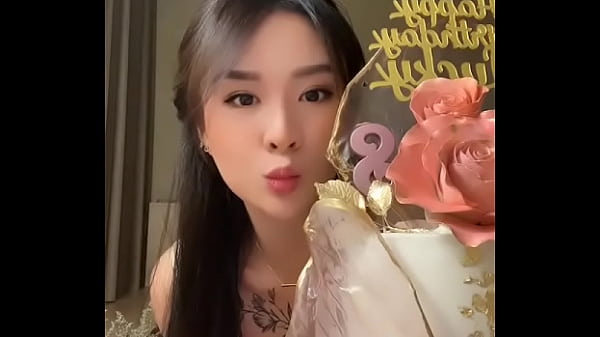 Nih, Tiktok Cewek China Pamer Puting Sampai Kelihatan
