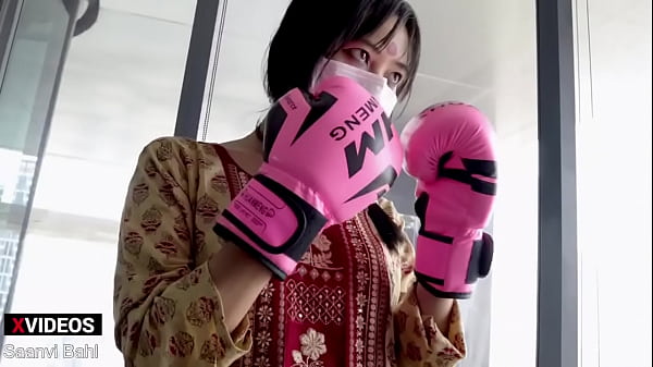 Desi Petarung Ufc Cewek, Pukulannya Bikin Basah, Gaya Pro Banget