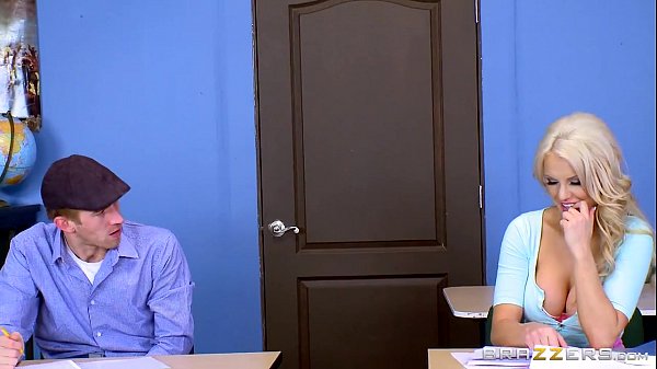 Ngentot Bareng Kenzie Taylor Di Sekolah, Tontonan Montok Bikin Pengen Ngeres