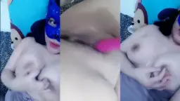 Chupyy Ngocok Memek Sampai Squirt Becek Basah Kencang