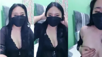 Live Zahra Pakai Lingerie Hitam, Gaya Binal Yang Bikin Liar