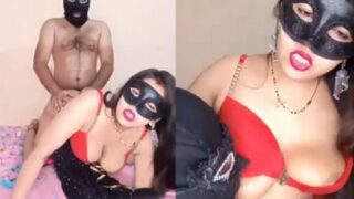 Montok Abis, Cewek Seksi Pamer Aksi Hisap Kontol Live Di Webcam
