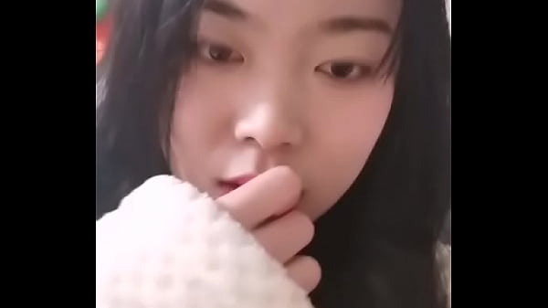 Gadis China Yang Imut, Siap Dimanjain Dengan Gaya Nakal Dan Penuh Gairah.