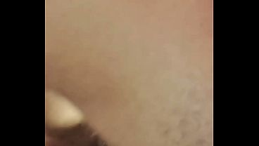 سعودي متلذذ يشوف مرته تنتمنك قدامه وهو يتفرج على سكس عربي نار، دياثة سعودية بتجنن