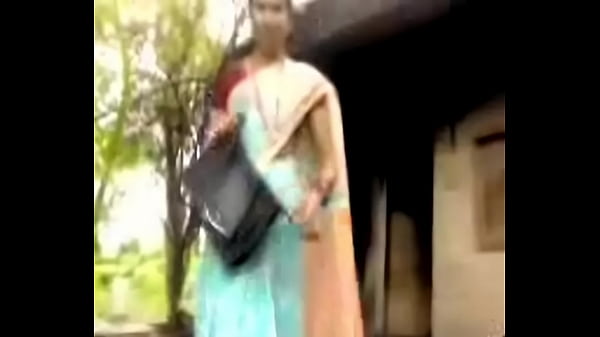 Desi Yang Bikin Greget, Pengen Digituin.