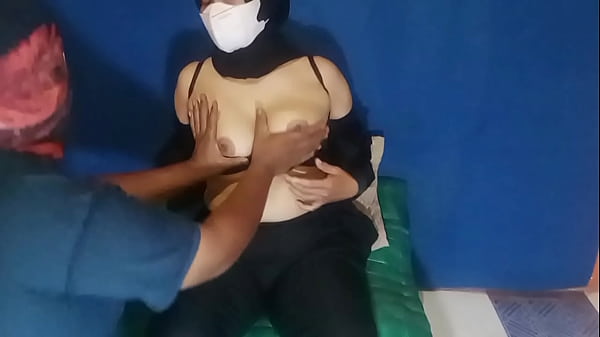 Mainin Memek Satpam Cewek Horny Pake Alat Sex Sampe Crot Jago Jilmek