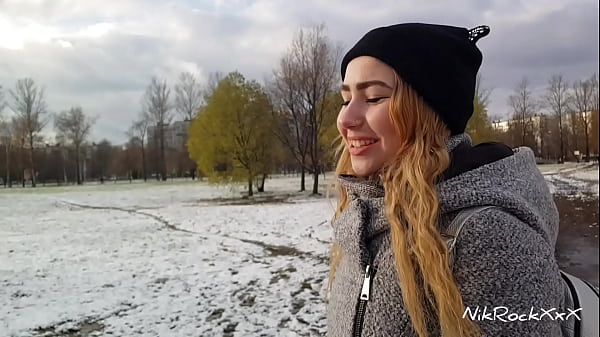 Bella Mur Digojlok Demi Duit! Pickup Ala Rusia Bikin Nafsu Naik.